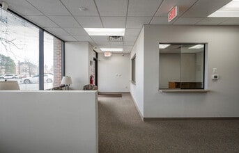4210 N Roxboro Rd, Durham, NC à louer Photo intérieure– Image 2 sur 17