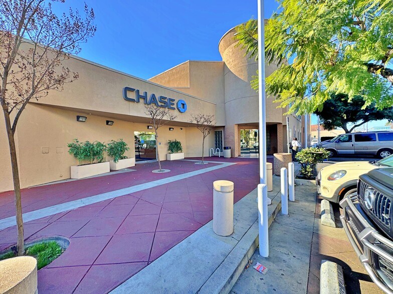 10221 Compton Ave, Los Angeles, CA à vendre - Photo de l’immeuble – Image 3 sur 15