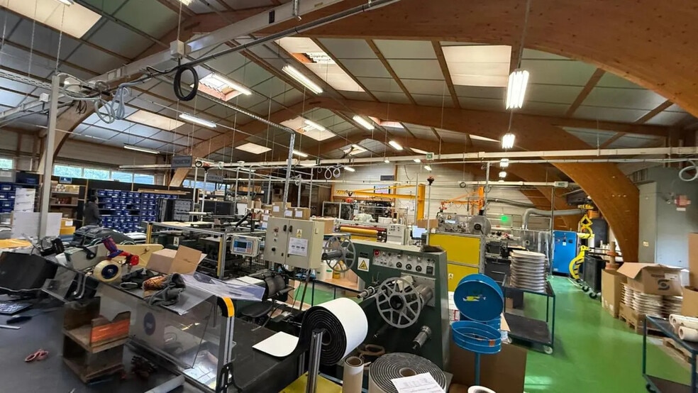 Industriel/Logistique dans Ceyzériat à vendre - Photo de l’immeuble – Image 3 sur 12