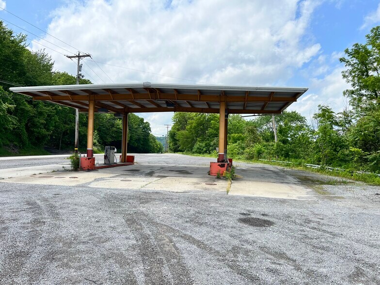 2470 Evans City Rd, Harmony, PA à vendre - Photo de l’immeuble – Image 3 sur 33