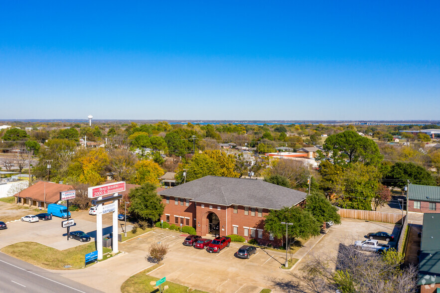 2000 S Stemmons Fwy, Lake Dallas, TX à louer - Photo de l’immeuble – Image 3 sur 4