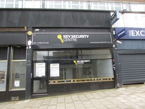 6 George St W, Luton à louer Photo de l’immeuble– Image 2 sur 13