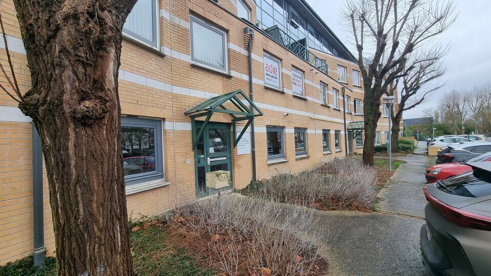 14 B Avenue Du Centaure, Cergy à louer Photo de l’immeuble– Image 1 sur 15