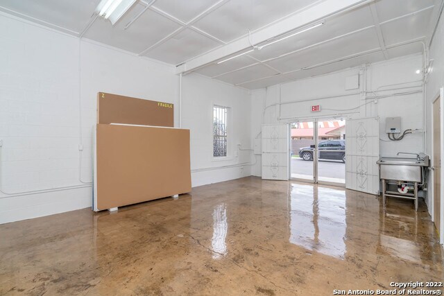 1020 Roosevelt Ave, San Antonio, TX à vendre - Photo de l’immeuble – Image 3 sur 28