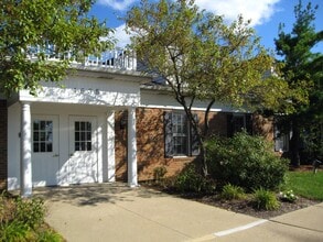 4635 Richmond Rd, Warrensville Heights, OH à louer Photo intérieure– Image 1 sur 2