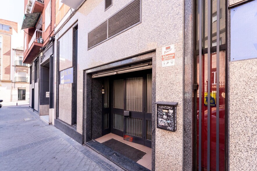 Immeuble residentiel dans Madrid, Madrid à vendre - Photo de l’immeuble – Image 1 sur 6