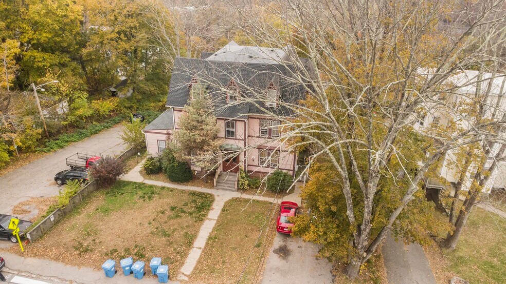 124 Washington St, Norwich, CT à vendre - Photo de l’immeuble – Image 3 sur 20