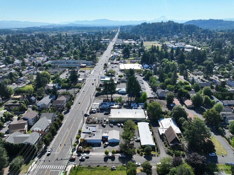 2600 SE 170th Ave, Portland, OR à vendre - Photo de l’immeuble – Image 3 sur 9