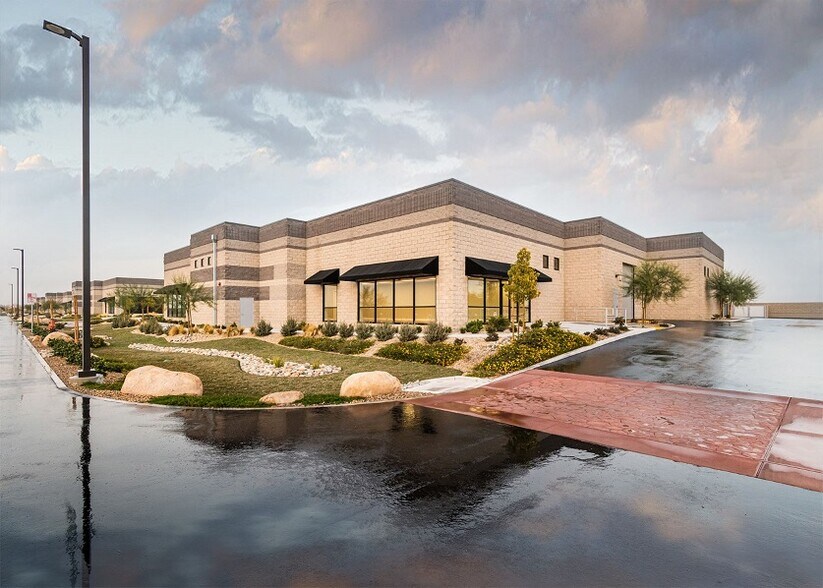 6906-6936 McCutchen Rd, Bakersfield, CA à louer - Photo de l’immeuble – Image 2 sur 21