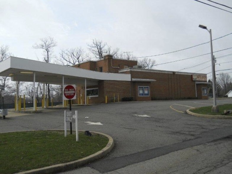 118 Lakeside Blvd, Landing, NJ à vendre - Photo de l’immeuble – Image 2 sur 3