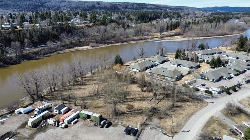 757 Preston Rd, Prince George, BC à vendre - Photo de l’immeuble – Image 2 sur 23