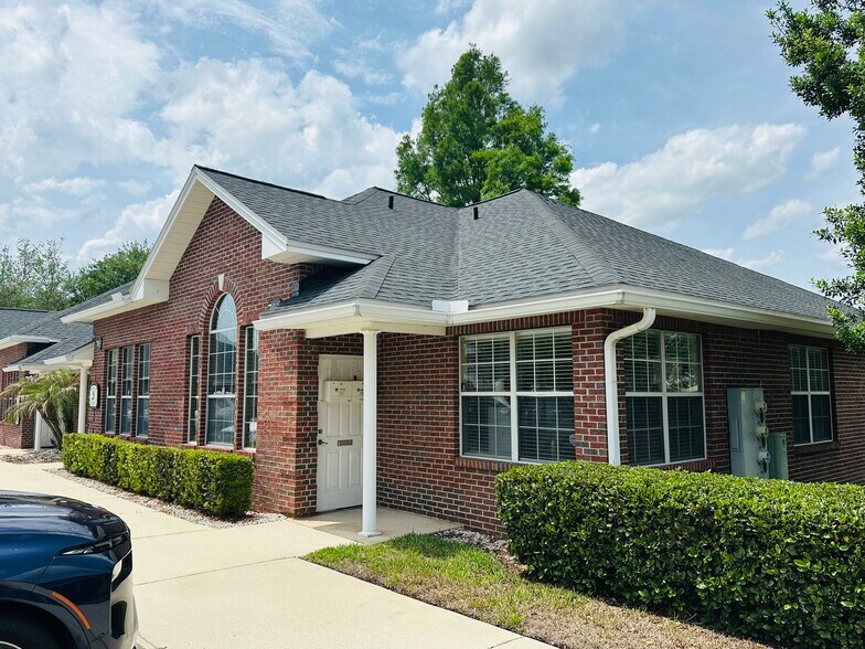 305 Kingsley Lake Dr, Saint Augustine, FL à louer - Photo de l’immeuble – Image 2 sur 22