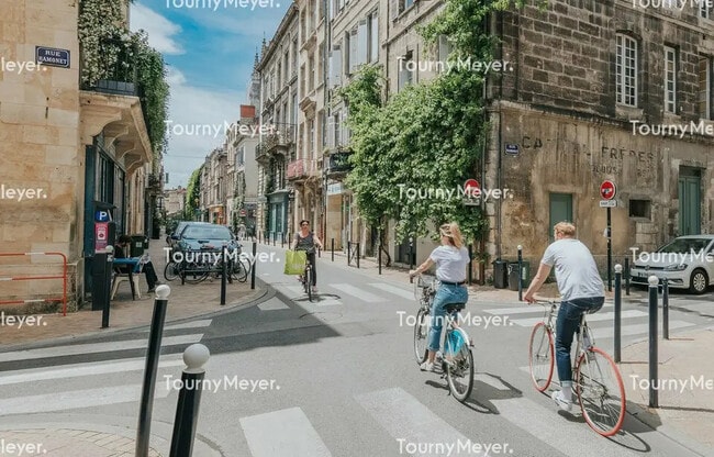 Plus de détails pour Local commercial à vendre