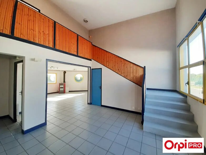 Bureau dans Pommeret à louer - Photo intérieure – Image 3 sur 5