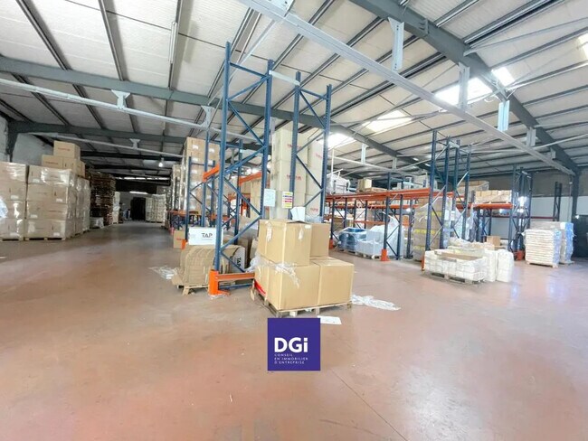 Plus de détails pour Bureau, Industriel/Logistique à louer
