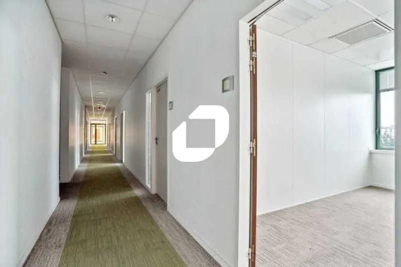 Bureau dans Aubervilliers à louer - Photo intérieure – Image 2 sur 14