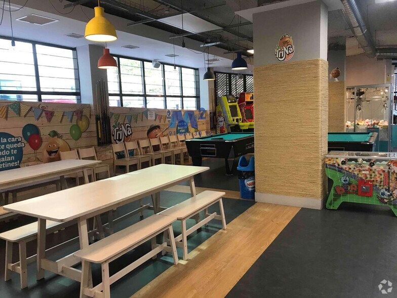 Bureau dans San Sebastián de los Reyes, Madrid à vendre - Photo de l’immeuble – Image 3 sur 8