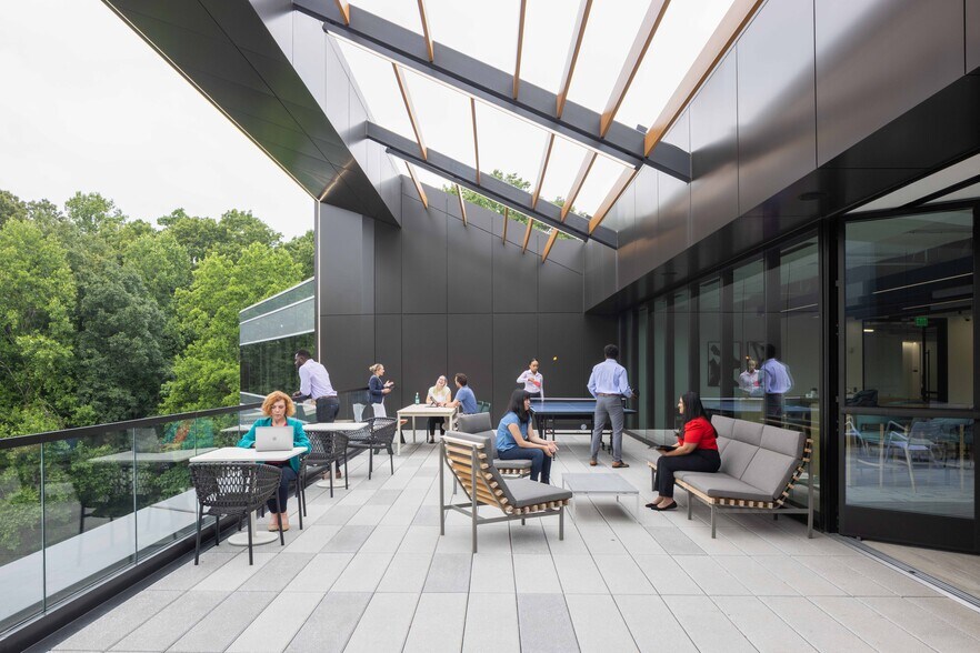 5600 Glenridge Dr NE, Atlanta, GA à louer - Photo intérieure – Image 2 sur 15
