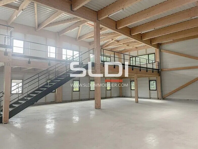 17 Rue De Paris, Tarare à louer - Photo de l’immeuble – Image 2 sur 7