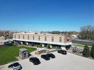 Plus de détails pour 24 S Brooke St, Fond Du Lac, WI - Bureau à vendre
