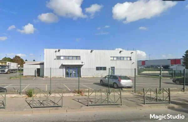 Industriel/Logistique dans Mitry-Mory à louer Photo de l’immeuble– Image 1 sur 7