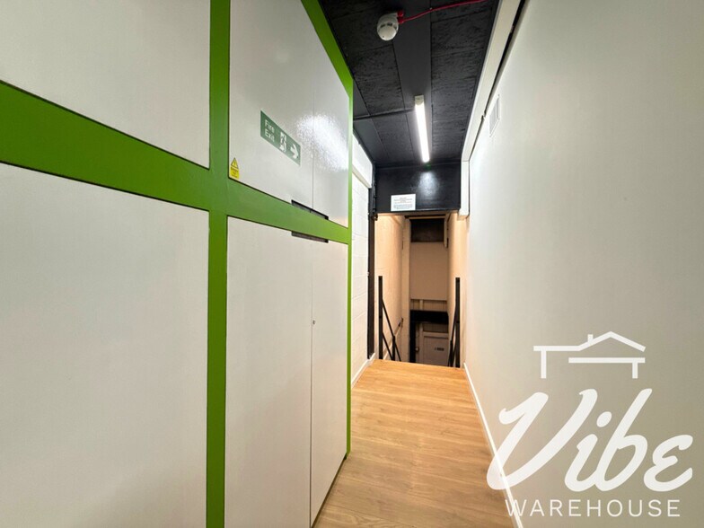 Ferrier St, Londres à louer - Photo de l’immeuble – Image 3 sur 10