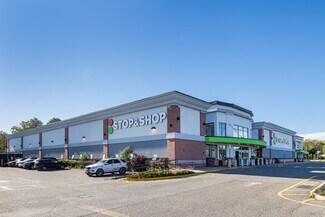 Plus de détails pour 1615 Old Country Rd, Riverhead, NY - Local commercial à louer