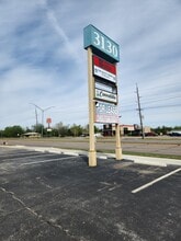3130 NW Cache Rd, Lawton, OK à louer Photo intérieure– Image 2 sur 9