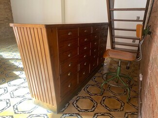 Plus de détails pour Local commercial à louer