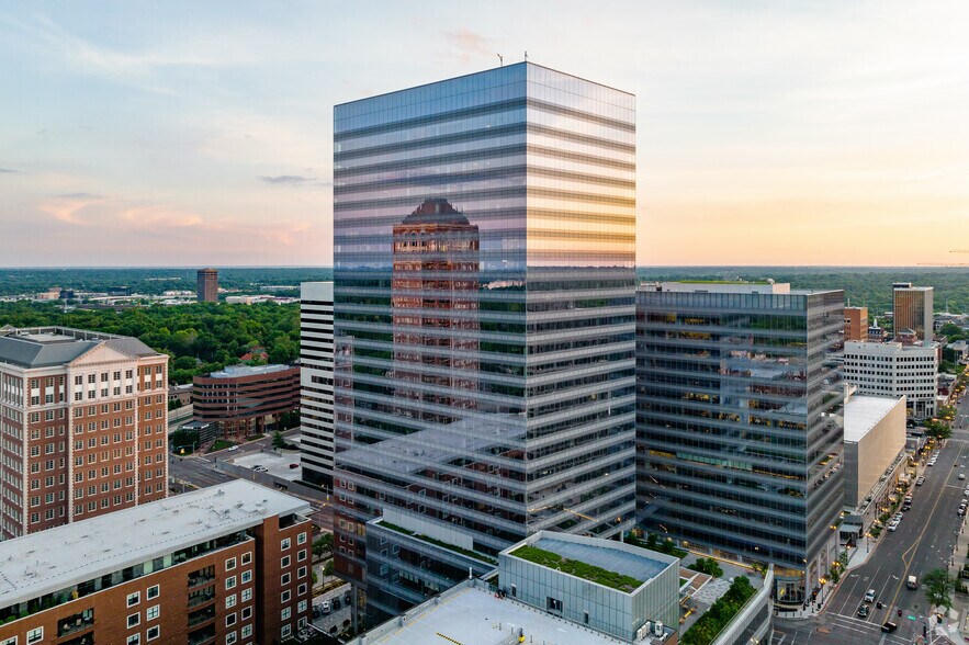 7676-7638 Forsyth Blvd, Clayton, MO à louer - Photo de l’immeuble – Image 1 sur 8