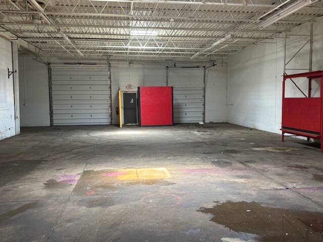 7500 Bessemer Ave, Cleveland, OH à louer - Photo de l’immeuble – Image 3 sur 9