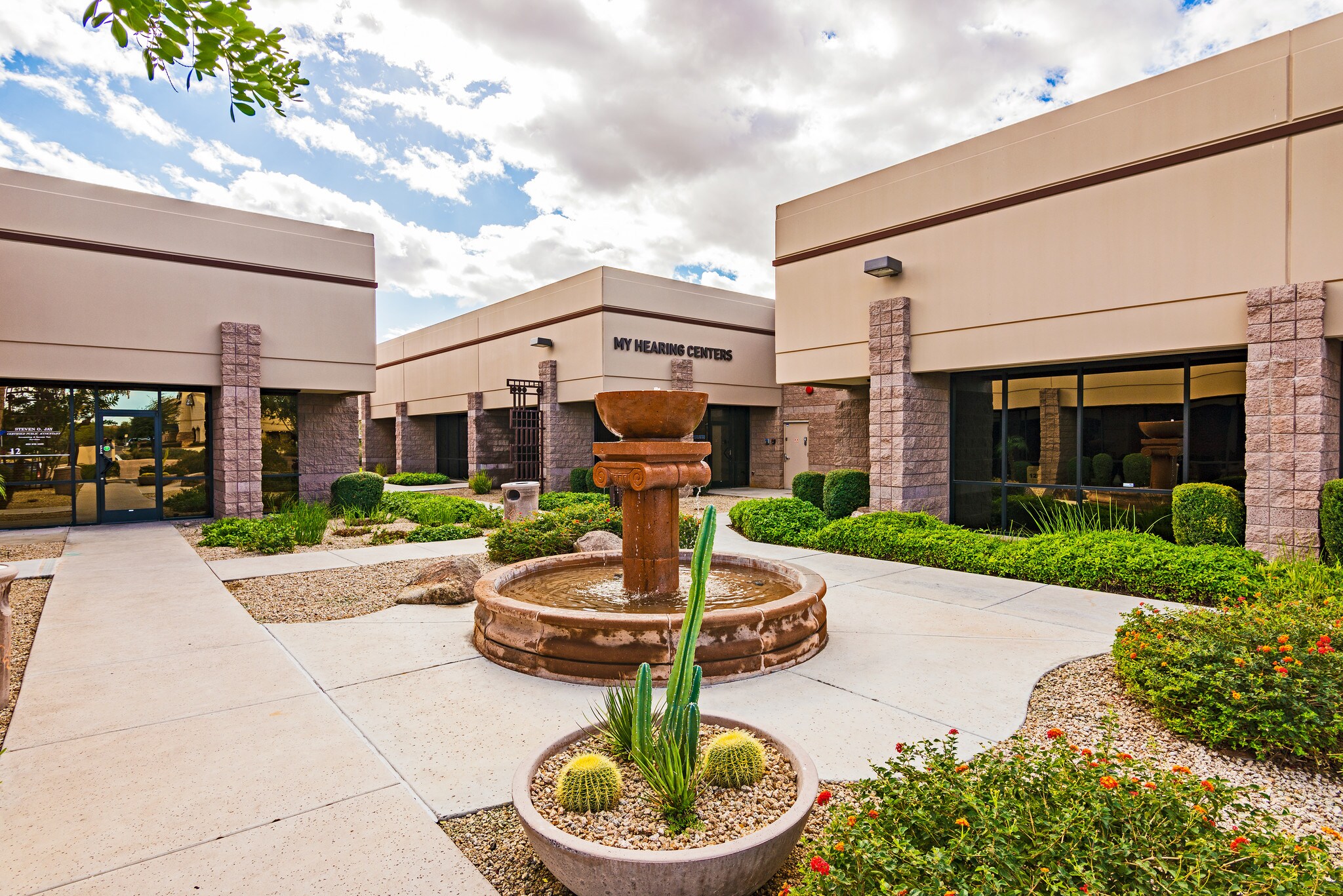 7075 W Bell Rd, Glendale, AZ à louer Photo principale– Image 1 sur 7