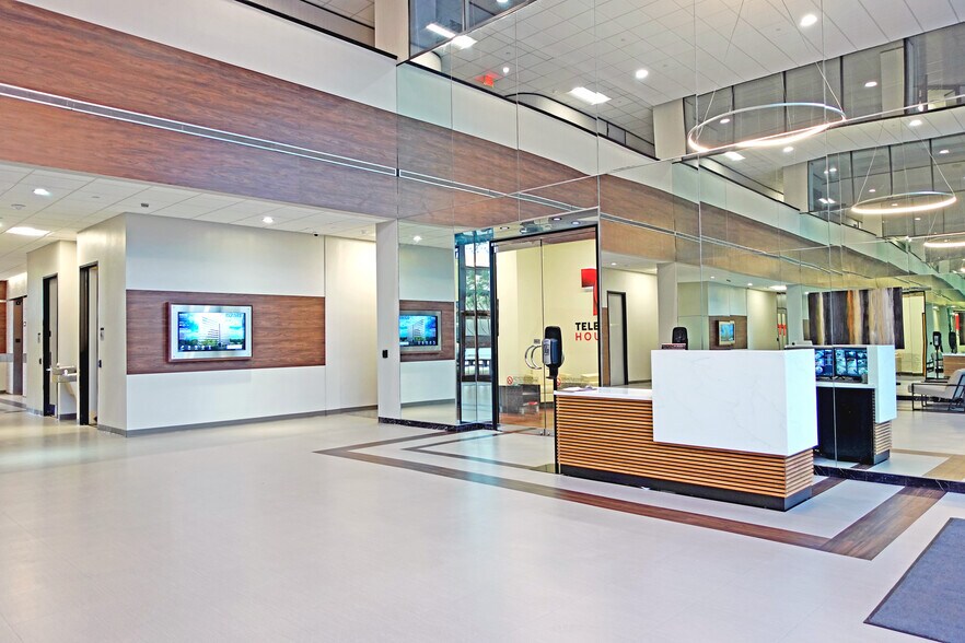 1235 North Loop W, Houston, TX à louer - Hall d’entrée – Image 3 sur 18