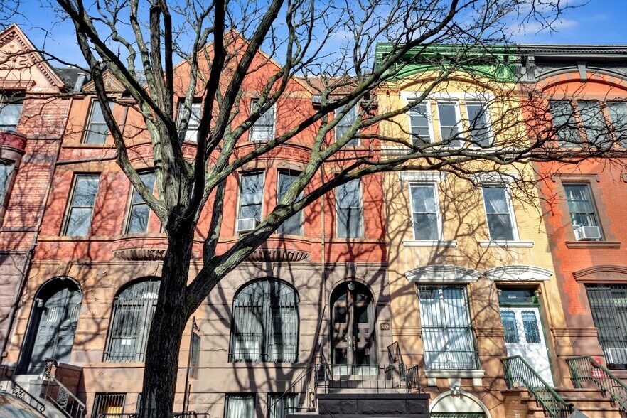 309 W 138th St, New York, NY à vendre - Photo de l’immeuble – Image 2 sur 24