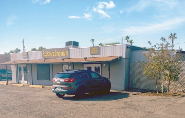 306 S Ironwood Dr, Apache Junction, AZ à louer - Photo de l’immeuble – Image 2 sur 5