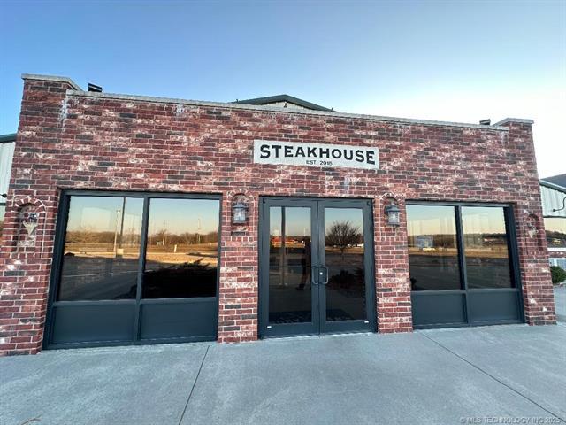 207 Commerce Dr, Wewoka, OK à vendre - Photo de l’immeuble – Image 2 sur 43