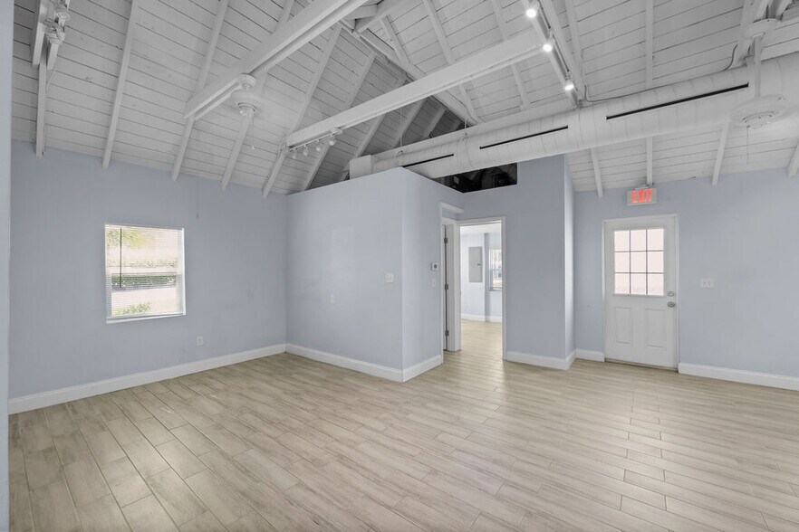 900 SW Martin Downs Blvd, Palm City, FL à louer - Photo de l’immeuble – Image 1 sur 20