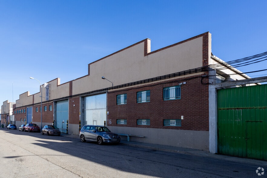Calle de Ponferrada, Fuenlabrada, Madrid à vendre - Photo principale – Image 1 sur 3