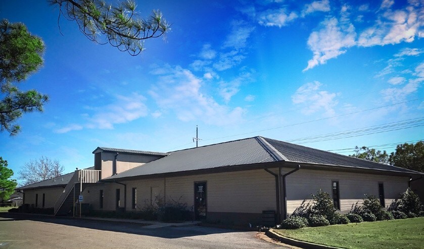 1600 N Washington Ave, Durant, OK à louer - Photo principale – Image 1 sur 4