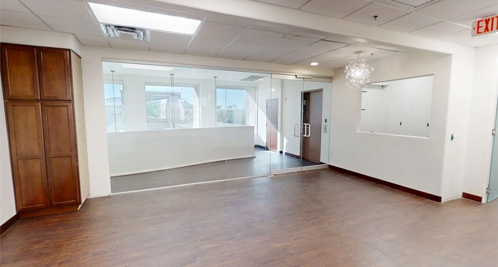 8937 E Bell Rd, Scottsdale, AZ à vendre - Photo intérieure – Image 2 sur 5