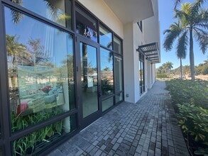 850 Central Ave, Naples, FL à louer Photo de l’immeuble– Image 2 sur 7