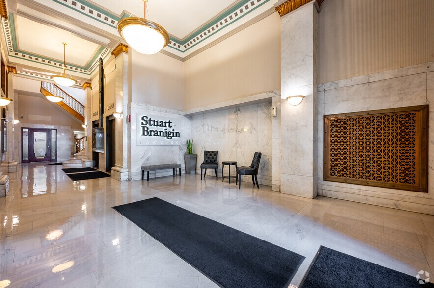 300 Main St, Lafayette, IN à louer - Hall d’entrée – Image 3 sur 10