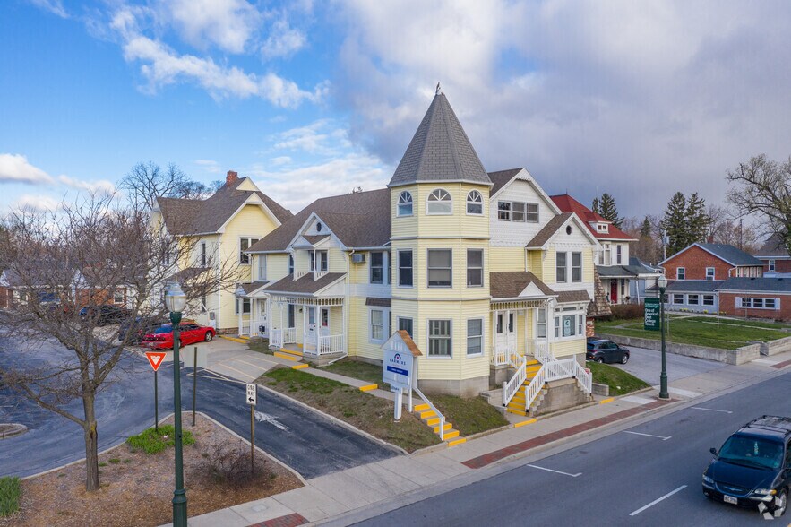 315 N Main St, Bowling Green, OH à louer - Photo de l’immeuble – Image 3 sur 5