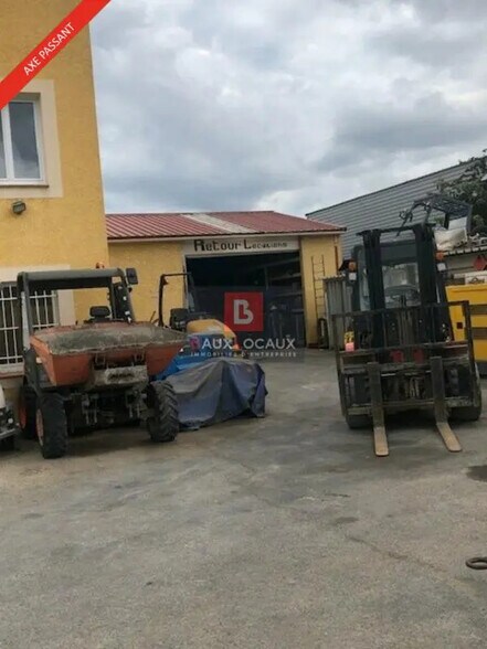 Local d’activités dans BERRE-L'ETANG à louer - Photo de l’immeuble – Image 2 sur 8