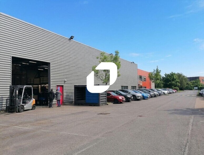 279 Allée Jacques Monod, Saint-Priest à vendre - Photo de l’immeuble – Image 3 sur 18