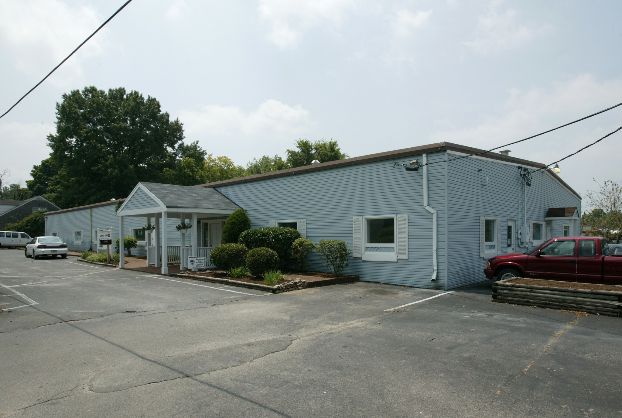 249 4th Ave N, Franklin, TN à louer Photo principale– Image 1 sur 2