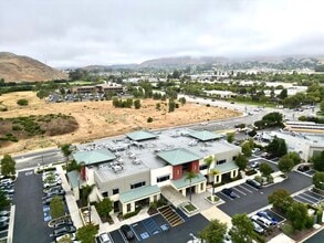 689 Tank Farm Rd, San Luis Obispo, CA à louer Photo intérieure– Image 2 sur 8