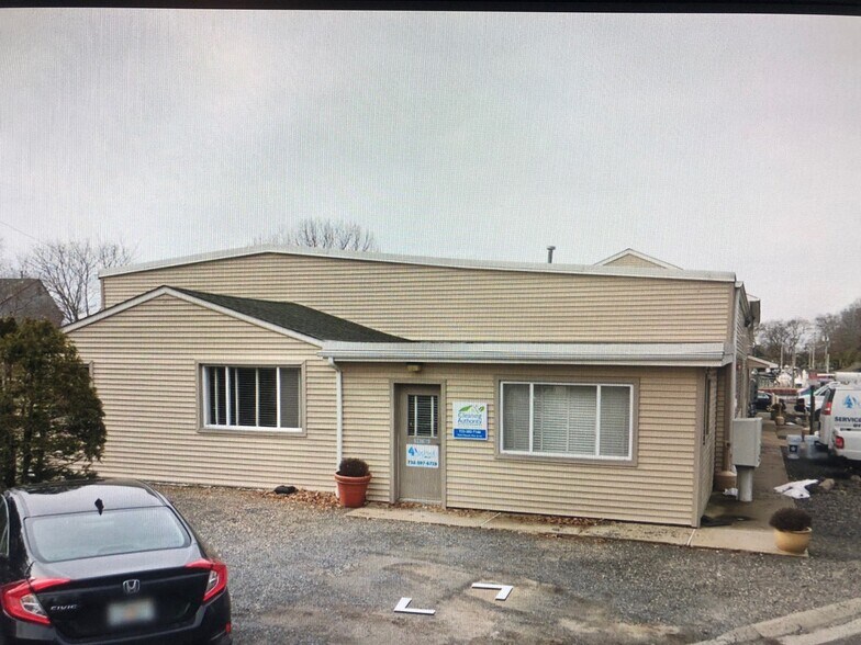 737 Howe St, Point Pleasant Beach, NJ à louer - Photo de l’immeuble – Image 2 sur 10