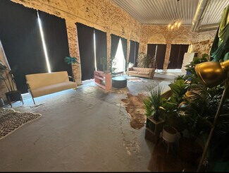 Plus de détails pour 304-308 Orleans St, Beaumont, TX - Local commercial à louer