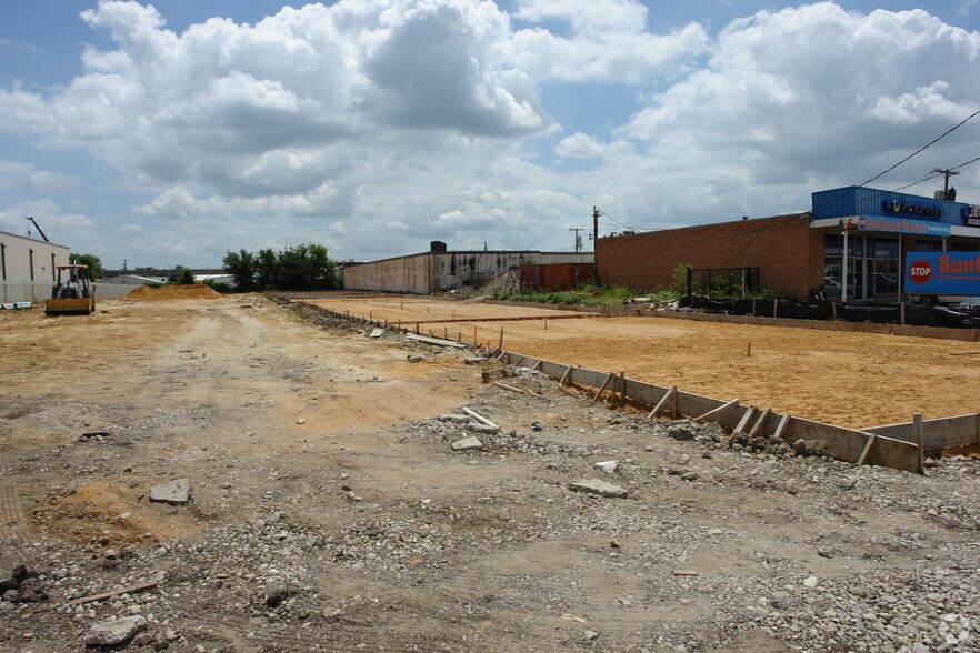 11456 Harry Hines Blvd, Dallas, TX à vendre - Photo de l’immeuble – Image 3 sur 16